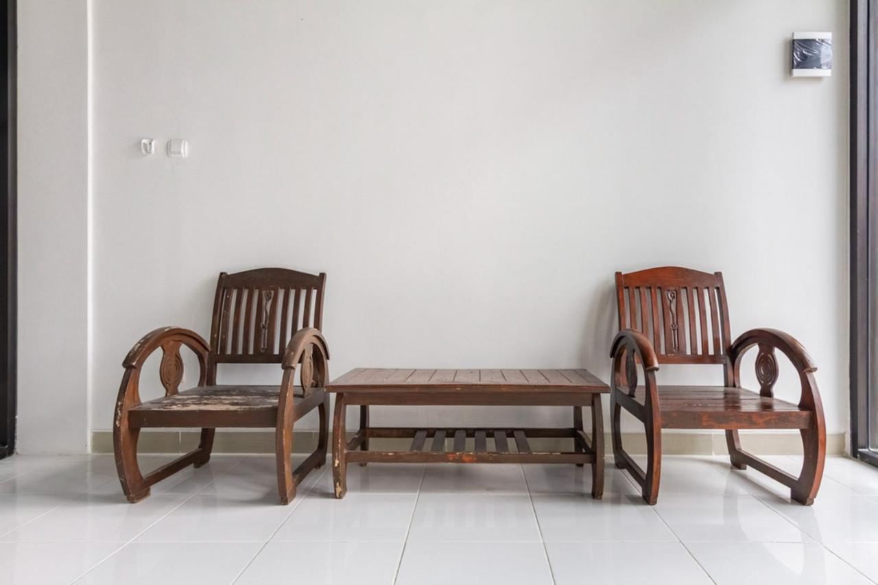 เรดดอร์ซ ชาเรียะห์ แอต เคบรอน Hotel สุราบายา ภายนอก รูปภาพ